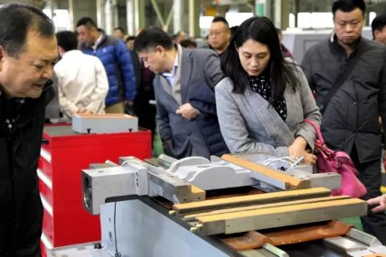 werkzeugmaschinendrehbankgeistesgroßhandelshersteller supplie Servomotor-CAK80285 China cnc-Drehbankmaschinenpreis cnc Drehen