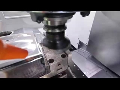 Hochsteifigkeit 4 Achsen Vertikalbearbeitungszentrum Fräsmaschine VMC1300