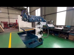 Universalfräsmaschine