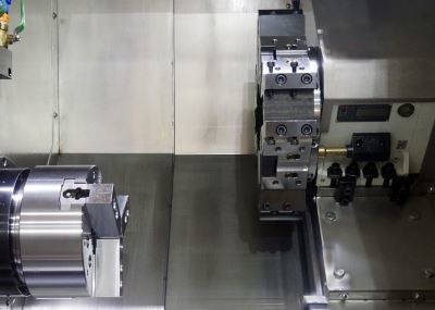 Reihen-Werkzeug-Posten CNC HK500LI HK drechseln Maschinen für die Hardware, die 11 Kilowatt verarbeitet
