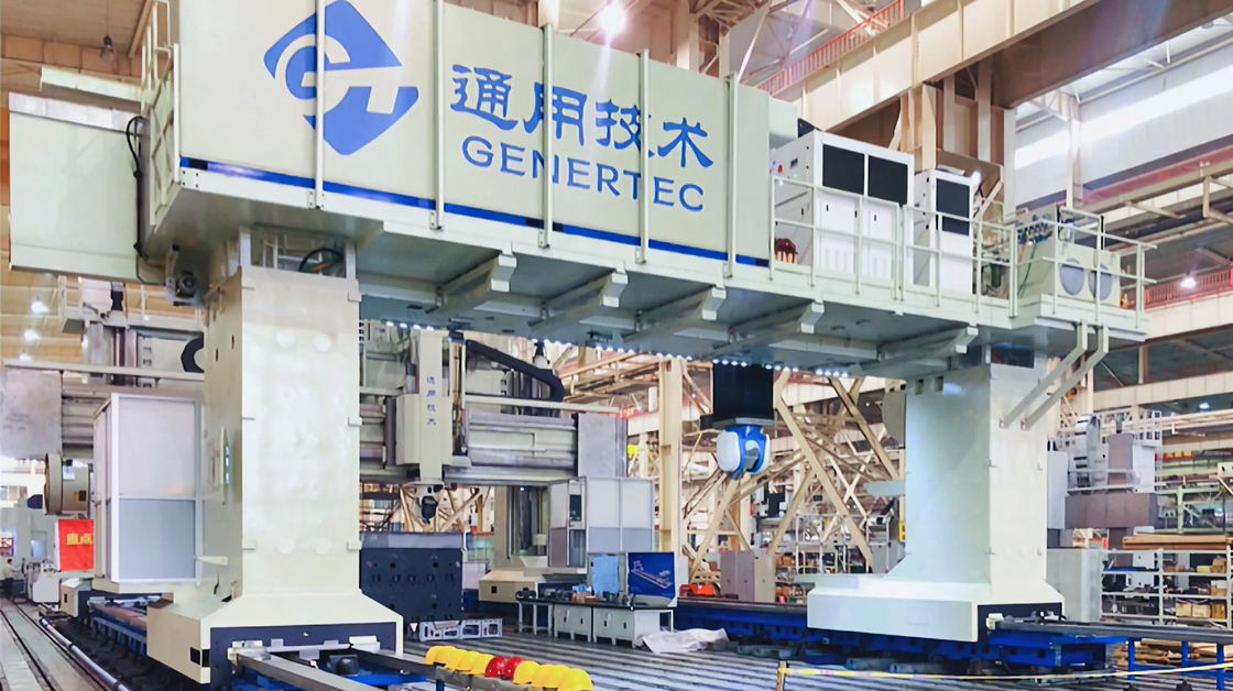 GMC Bewegungsbalken-Gantry-Bearbeitungszentrum Mechanische Schiffindustrie 4-Achsen-CNC-Fräsmaschine