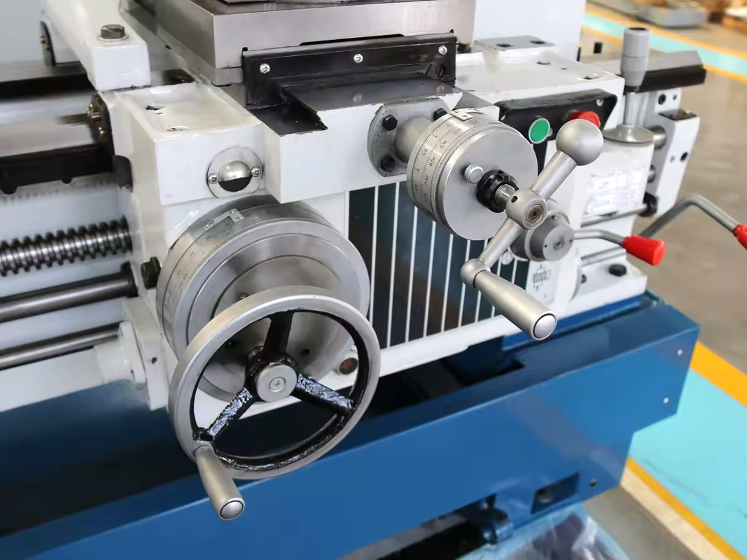 Schwerlast-Gap-Bett Drehmaschine CA6180 Loch-Tropf-Spindel 105mm Manuelle Drehmaschine