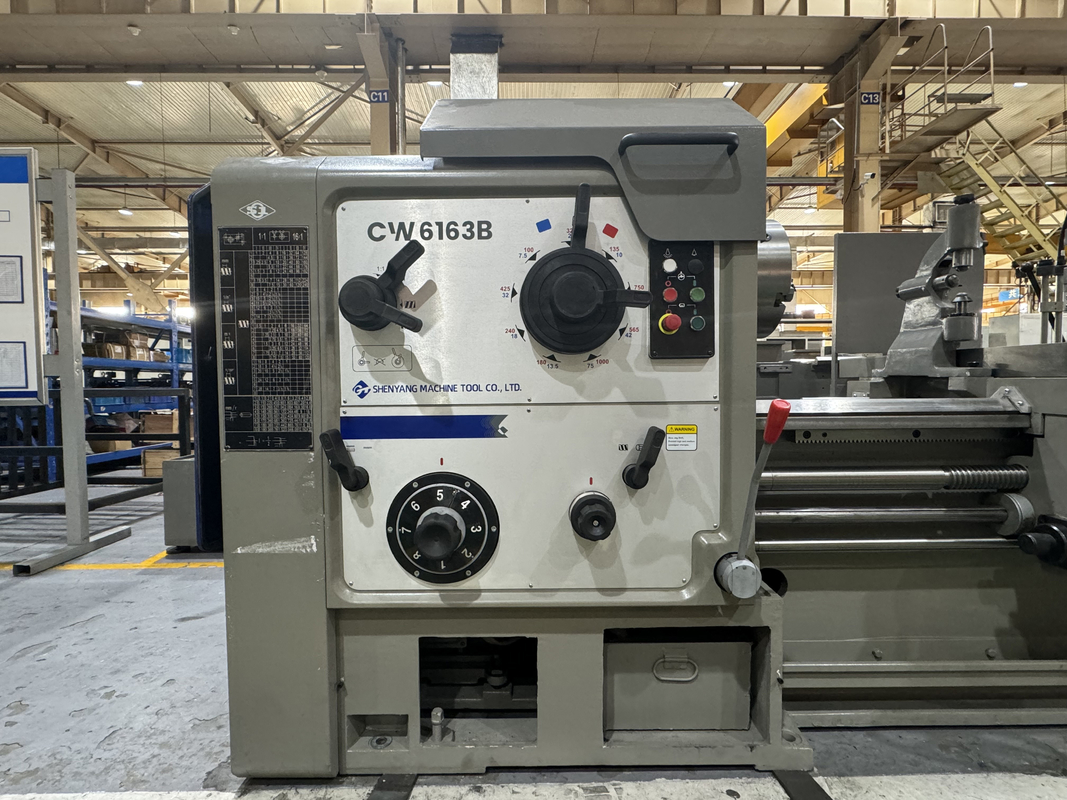 SMTCL Universelle Drehmaschine CW6263B Gap-Bett Drehmaschine Hochleistungs-Schwerlast-Große Horizontale Handbuch