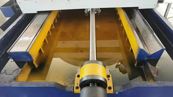 Horizontale Oberflächenschleifmaschine mit rotierendem Rundtisch HDM380