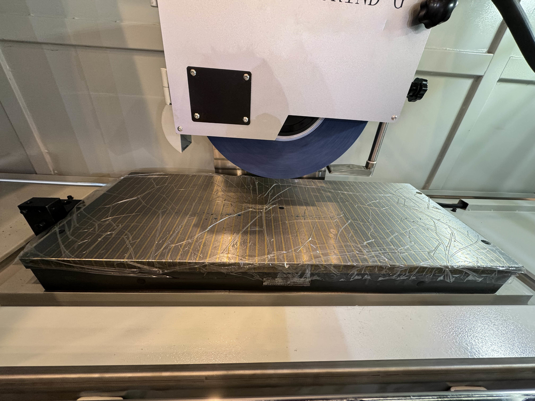 CNC Horizontale Oberflächenschleifmaschine HDM-15050 AHD/MSI/CNC Hochpräzision 3 Achsen Schwere Oberflächenschleifmaschine