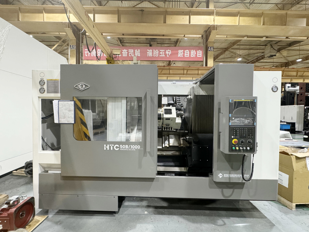 SMTCL CNC Drehmaschine HTC50B Hydraulic Tailstock Horizontale 12 Station Servo Turret Schrägbett CNC Drehmaschine für Metall