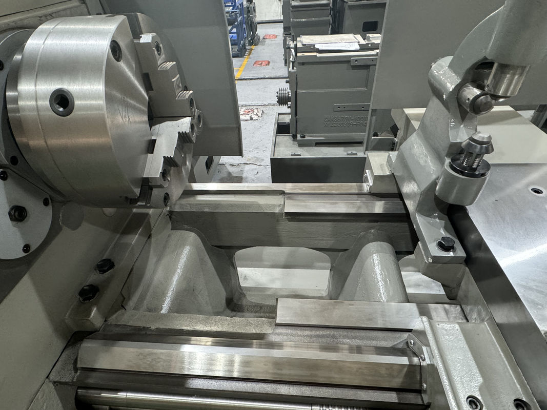 Universelle Drehmaschine CW6180B Hohe Steifigkeit 600 mm Bettbreite Schwerlastmotor Drehmaschine