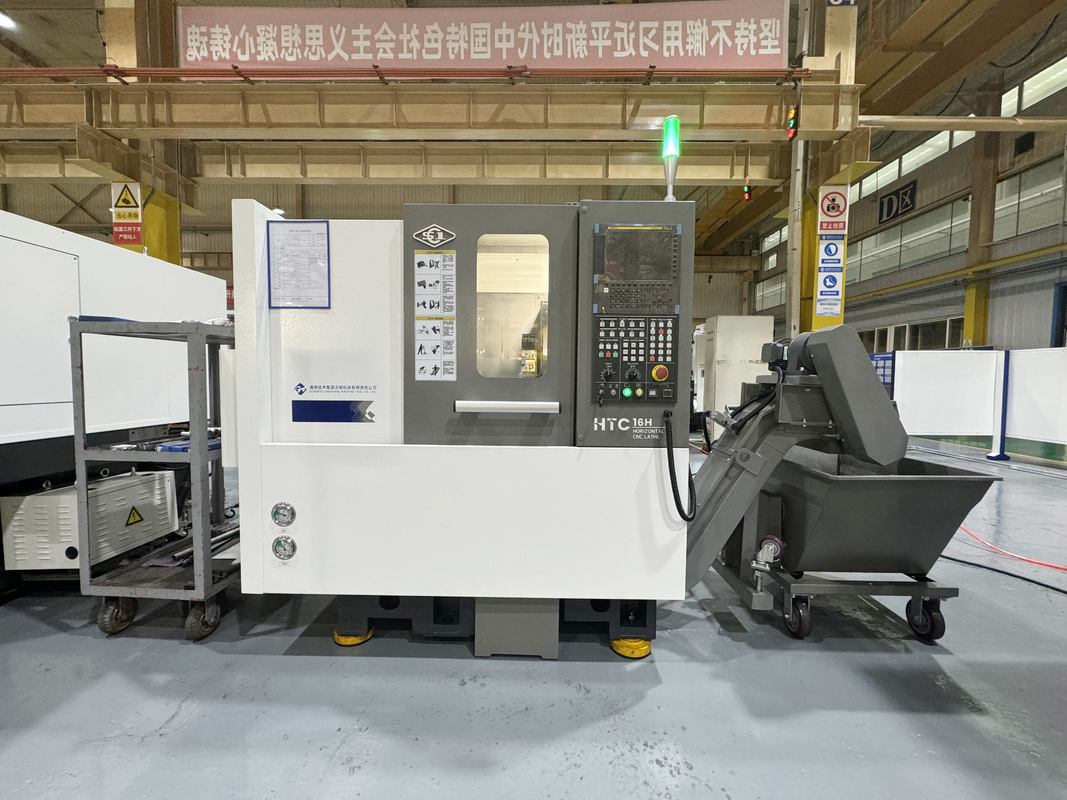 Wirtschaftliche CNC-Drehmaschine HTC16Q GSK-System Bearbeitung von Kleinteilen Servo-Reitstock Schrägbett-CNC-Drehmaschine