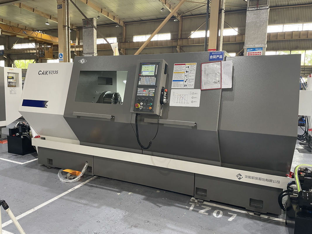 SMTCL Schwere CNC-Drehmaschine Combo Große Spindel Bohrung CAK60135 Horizontales Flachbett CNC-Drehmaschine