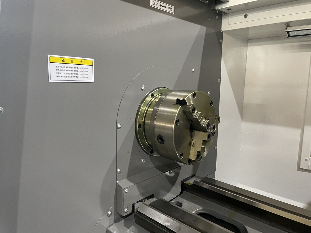 CAK 63-Serie Schwerlastflächige Horizontale Flachbett CNC-Drehmaschine zur Bearbeitung von Metallmaterialien