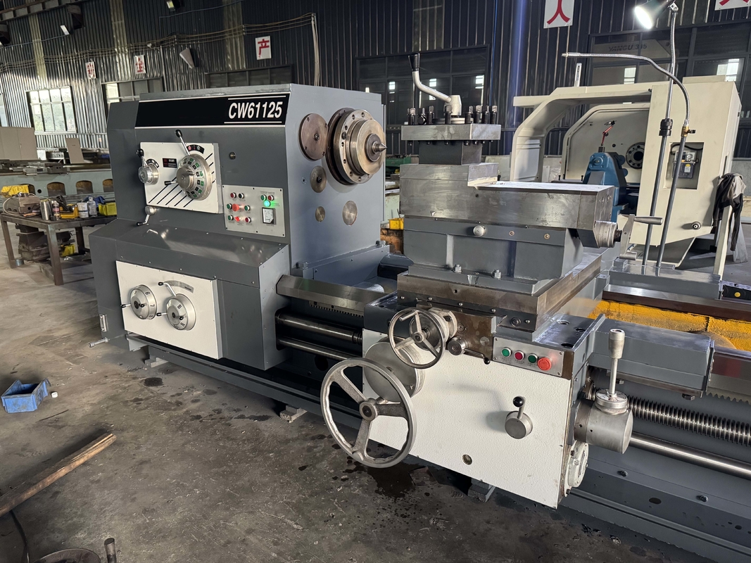 CW6180F Schwere Horizontale Konventionelle Drehmaschine, Hochsteife Führungsbahnen, Breite 600 mm, Bodenständige Manuelle Drehmaschine