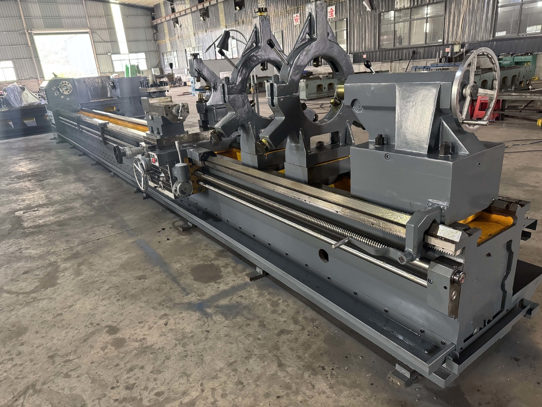 Schwere Drehmaschine für große Metallteile CQW61100F Große Schaukel starke Schneidmaschine