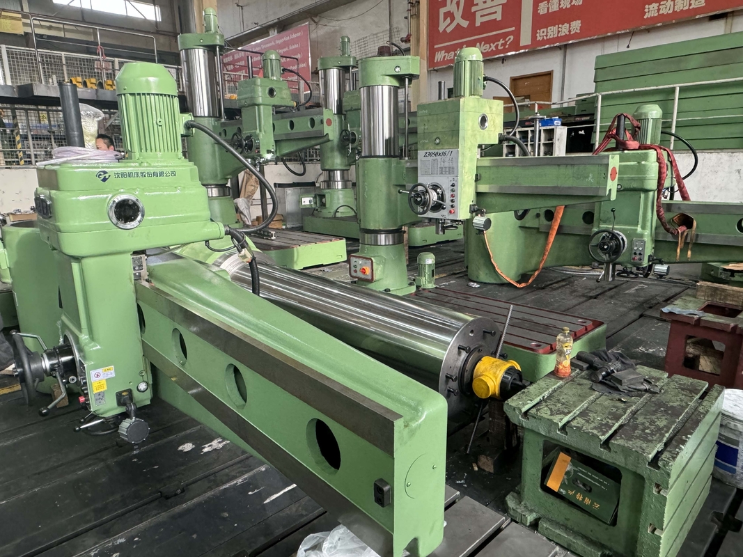 Schwere Radialbohrmaschine 100mm Max. Bohrung 360° Drehung Z30100 Radialarmbohrmaschine für die Metallbearbeitung