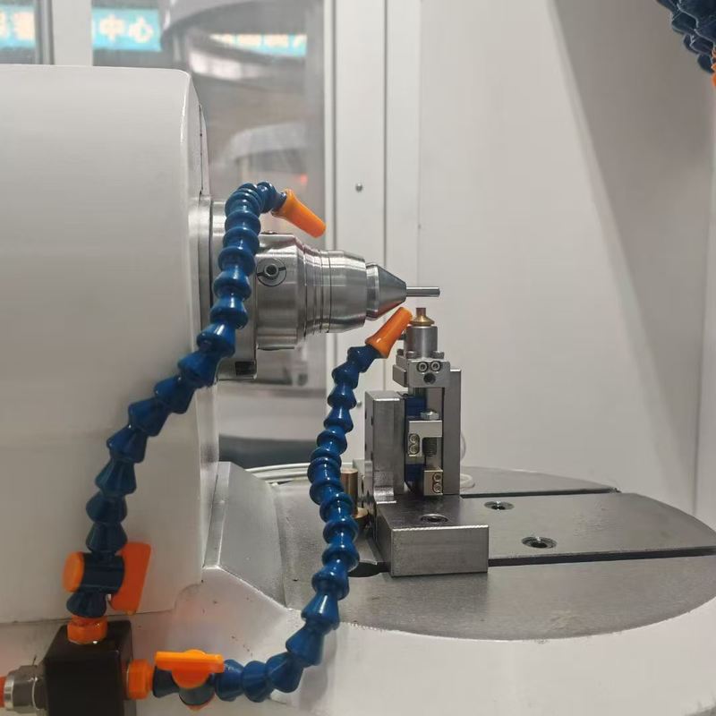 Hochpräzise CNC-Fünf-Achsen-Werkzeugschleifmaschine MG80 Fünf-Achsen-Werkzeugschleifmaschine