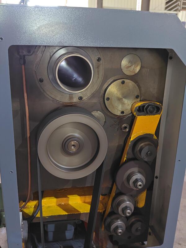 15m Schwerlastdrehmaschine CW61125 Große Spindelbohrung 130mm Leistungsstarke horizontale Drehmaschine